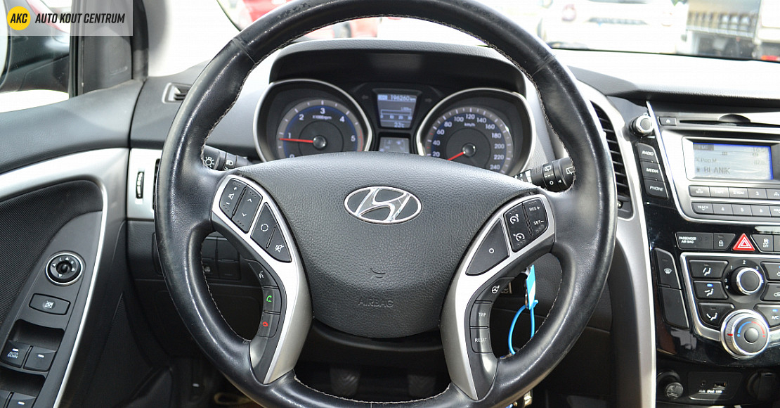 Hyundai i30 WG 1.6CRDi-81KW TRIKOLOR KOMFORT